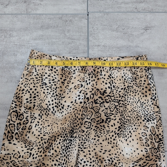 K.T. Golf by Keneth Tool Womens Cheetah Print Pull On Capri Pants Lightweight 12 - Picture 3 of 7